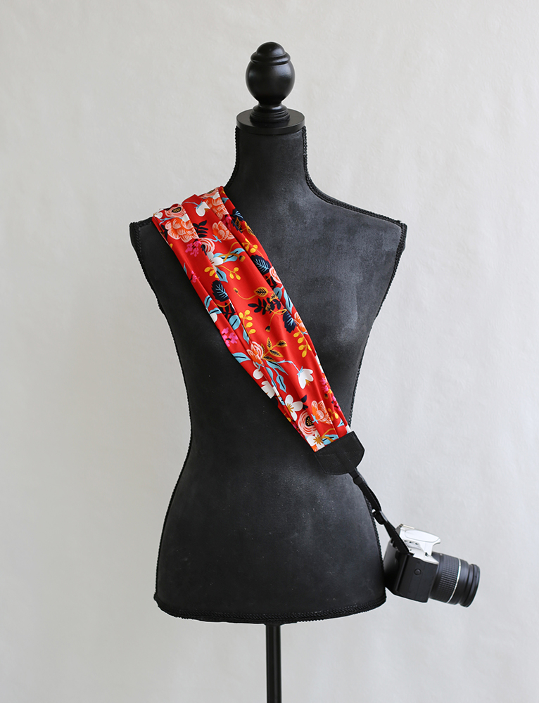 bluebirdchic-red-birch-bark-floral-scarf-camera-strap-2